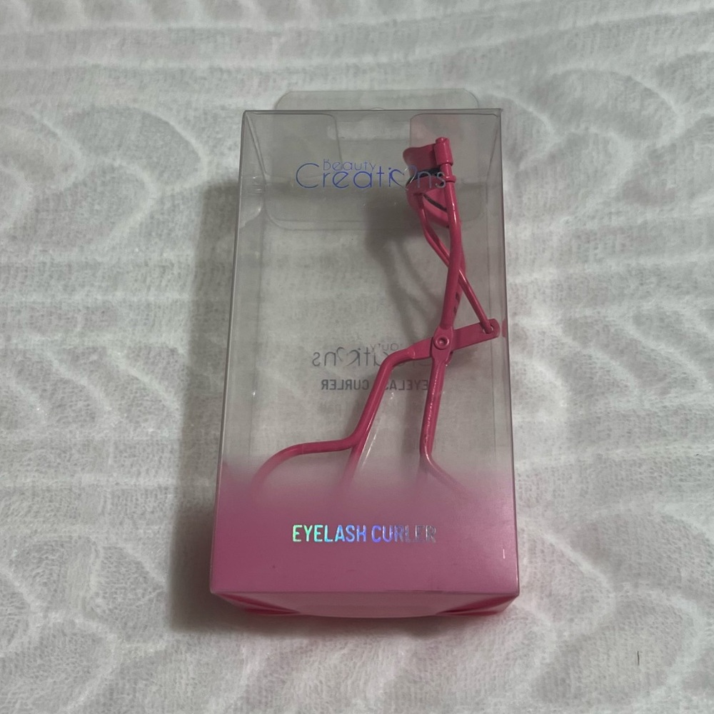💗 *NEW* Beauty Creations -‎ Pink Eyelash Curler